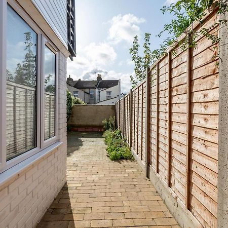 2 Bedrooms Serviced Apartment Excel Exhibition Centre, O2 Arena, Stratford Olympic City, Forest Gate, Central Londres Exterior foto