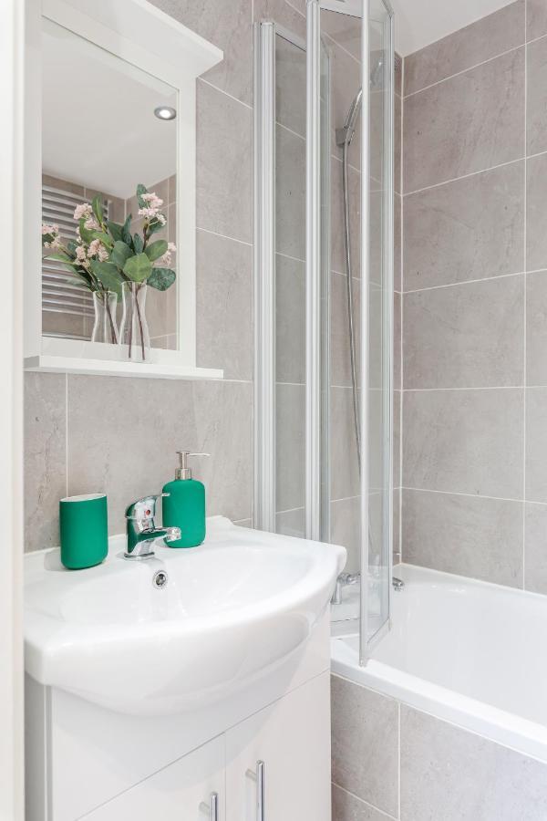 2 Bedrooms Serviced Apartment Excel Exhibition Centre, O2 Arena, Stratford Olympic City, Forest Gate, Central Londres Exterior foto